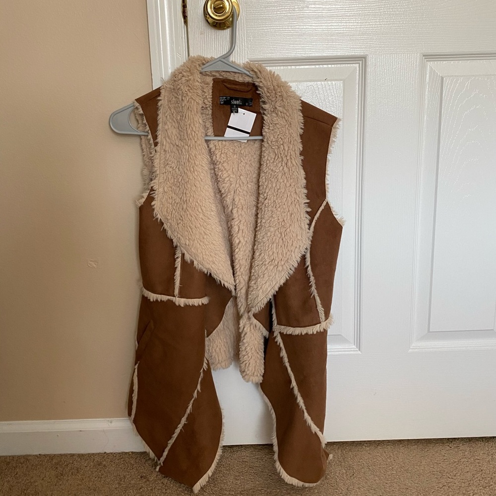 Slonl brown Sherpa vest